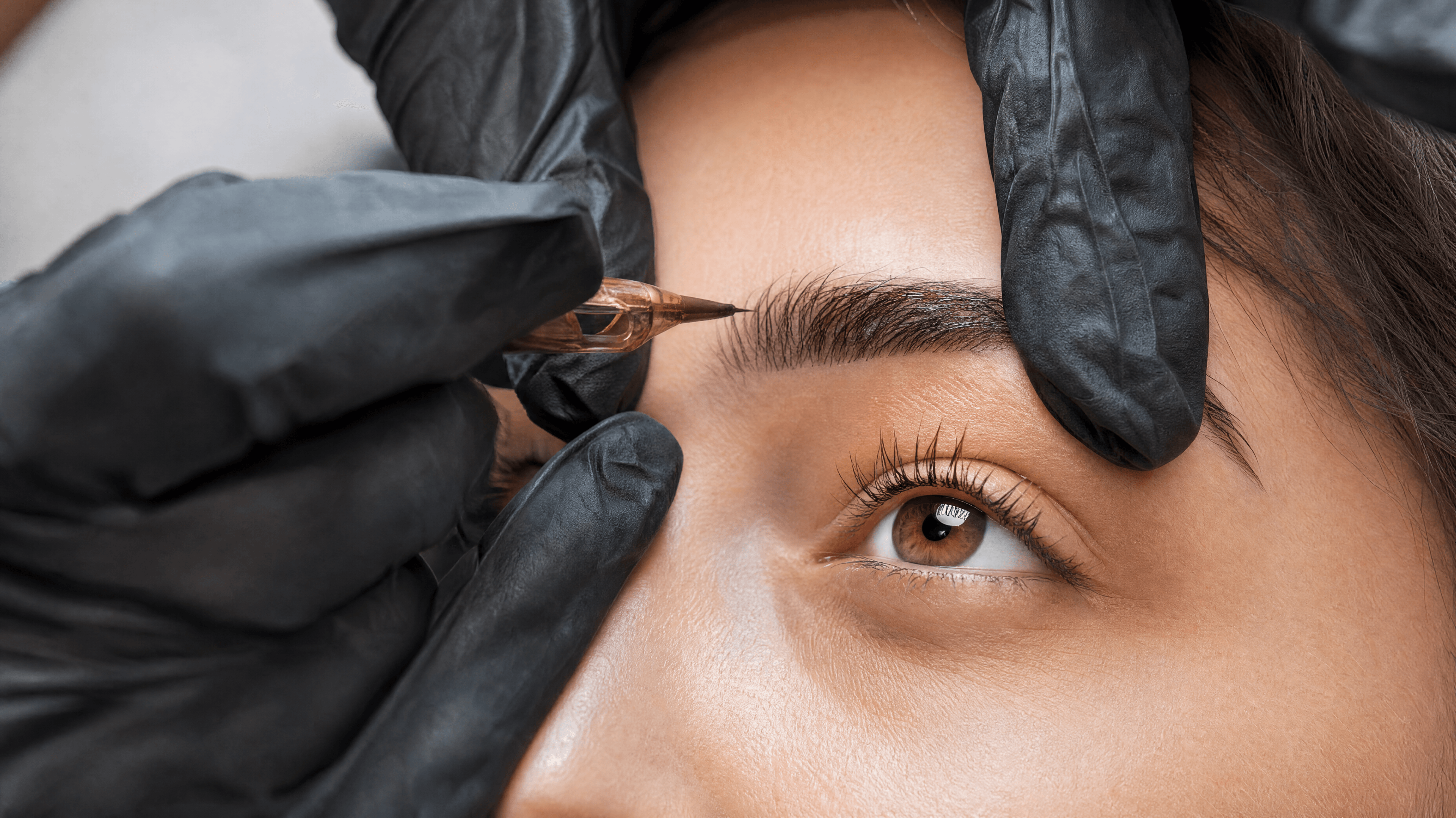 Close do olhar — precisão e naturalidade na micropigmentação